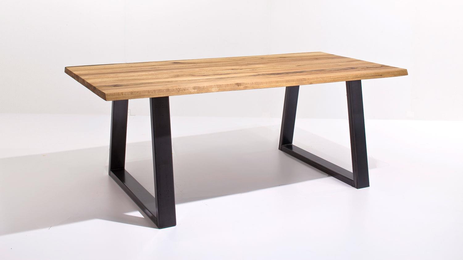 Tisch RICHMOND massiv Eiche schwarz 180x100 Baumkante