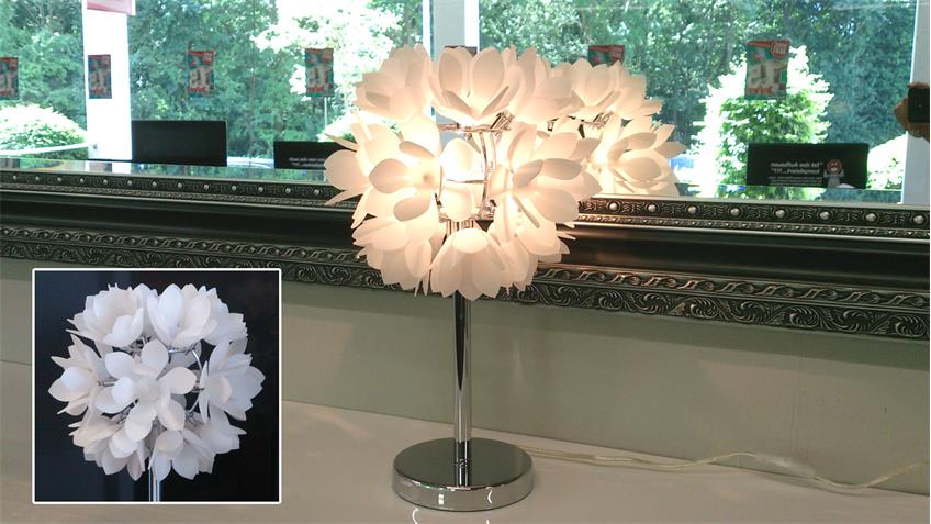 Tischleuchte Tischlampe Blüte Dekoration Nachttischlampe